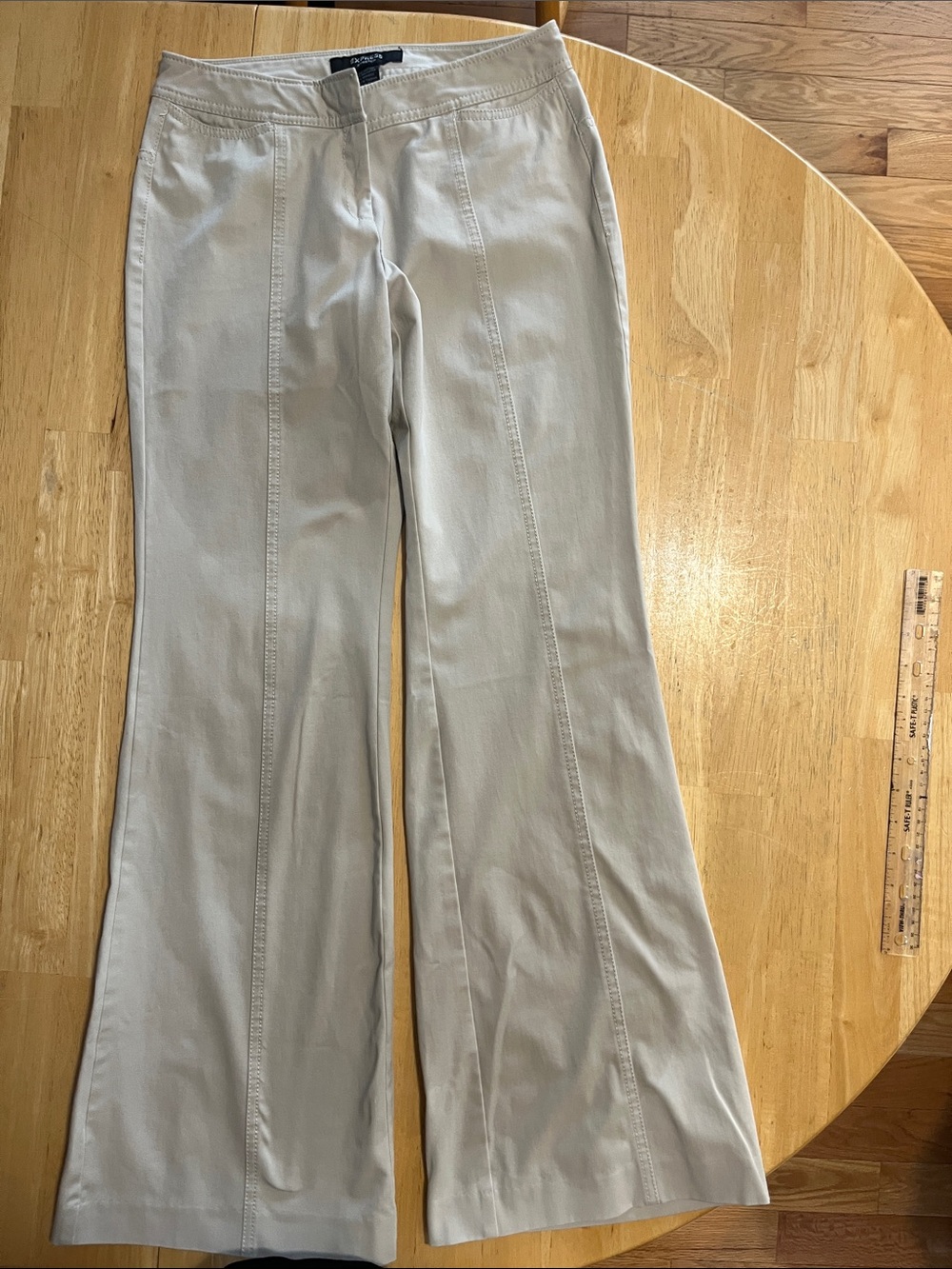 Express Stretch khaki flare pants size 1/2 Small Women’s Tan